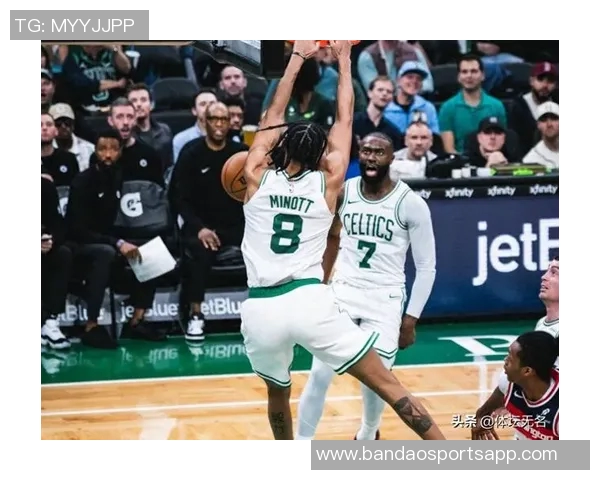 杰伦布朗表现稳定但未能带领球队获胜18投9中斩获25分6篮板4助攻