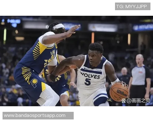 爱德华兹称赞克拉克表现出色称其提升球队整体防守能力