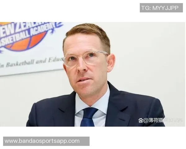 中锋莱夫利因右脚手术赛季报销预计下季训练营复出