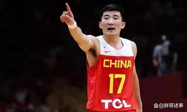 篮球名将连续砍分，引领球队胜利走向
